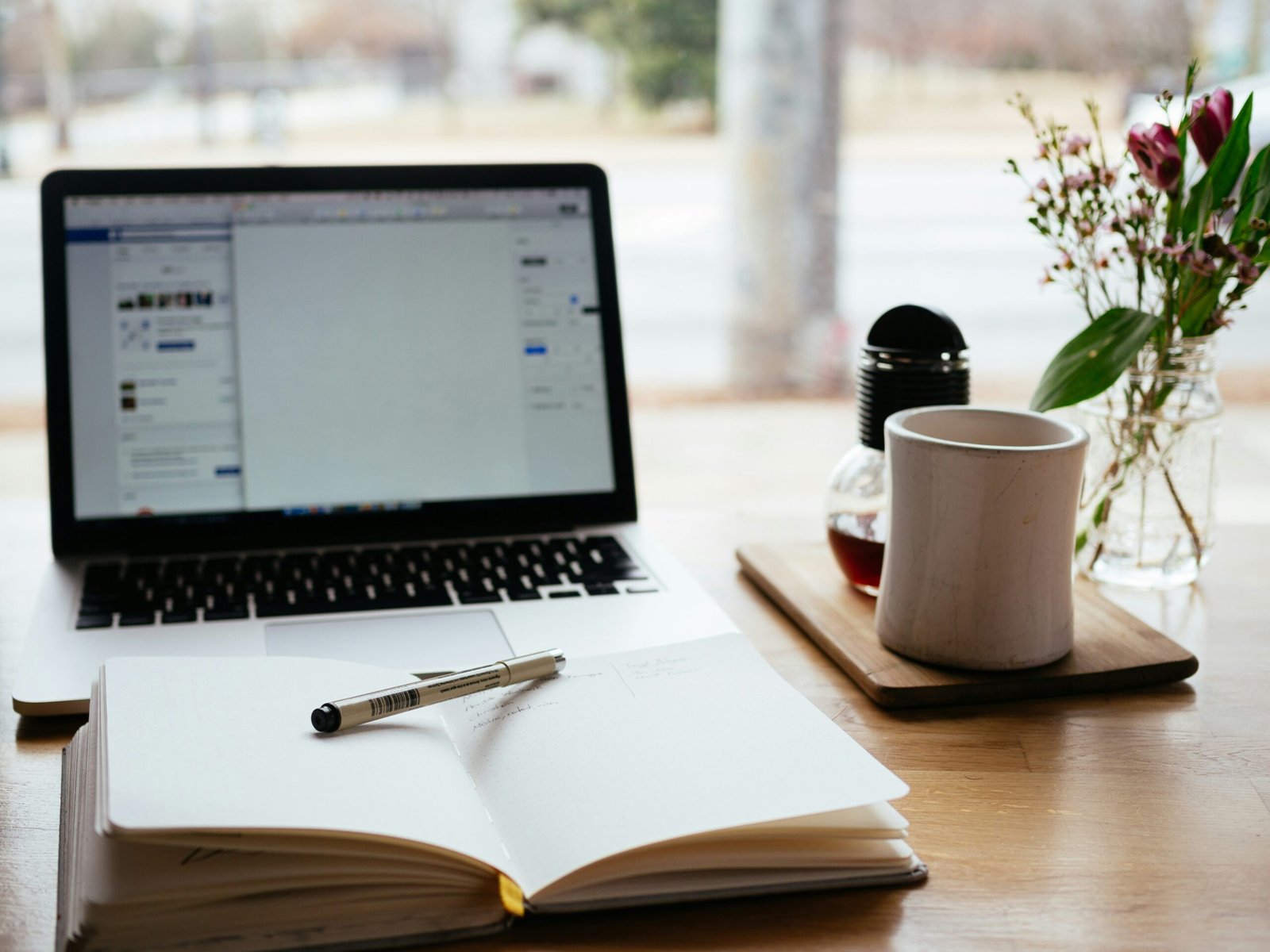 Fun ways to practice English, Daily English practice, How to learn English every day, Practice English at home, Easy English learning tips, English speaking practice