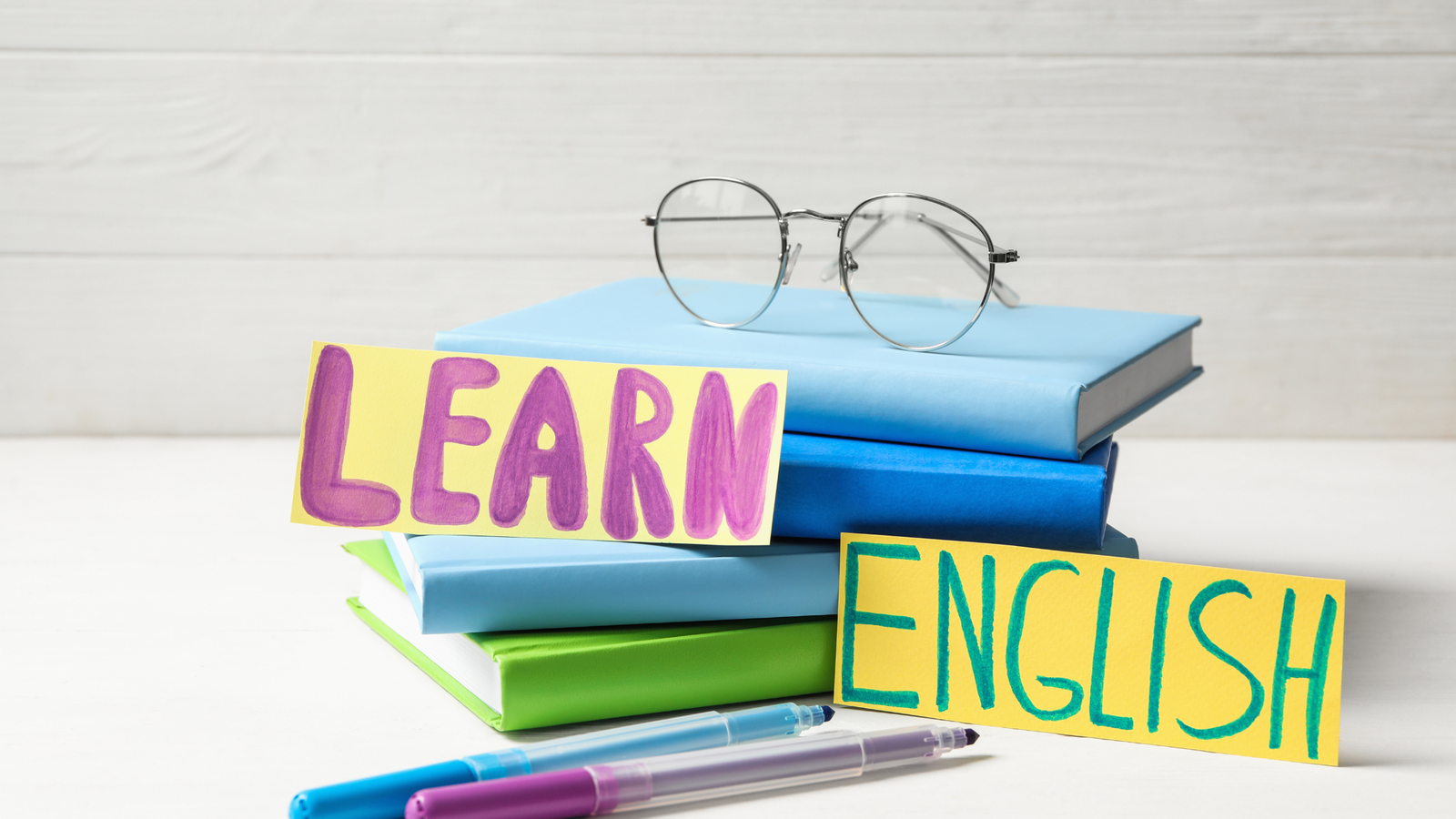 how to use English phrases, speak English with confidence, real-life English conversations, everyday English expressions, improve English fluency